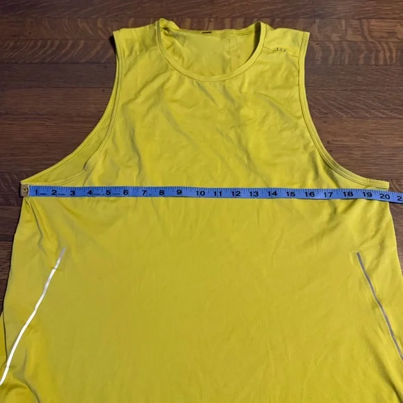 Lululemon Fast and Free Tank Lemon Vibe Mens Medium EUC - Picture 8 of 9